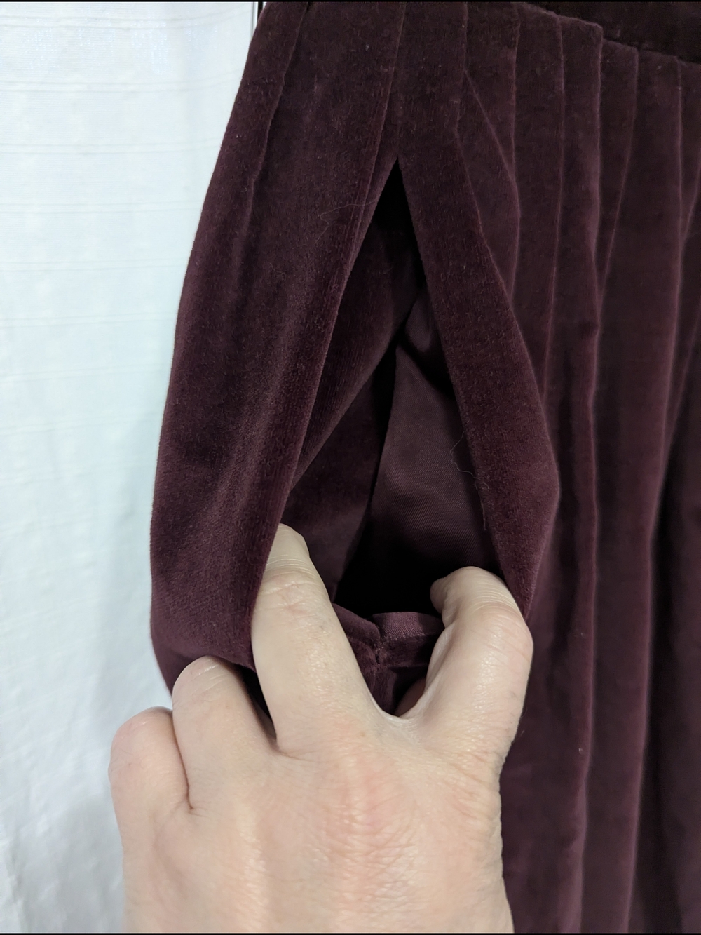 Ralph Lauren Vintage 90s Velvet Pleated Midi Skirt - Deep Plum - Picture 3 of 9